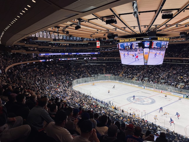 Madison Square Garden, the home of New York Rangers  New york rangers,  Rangers hockey, Madison square garden